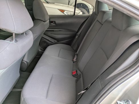 Used 2022 Toyota Corolla LE FWD image 14