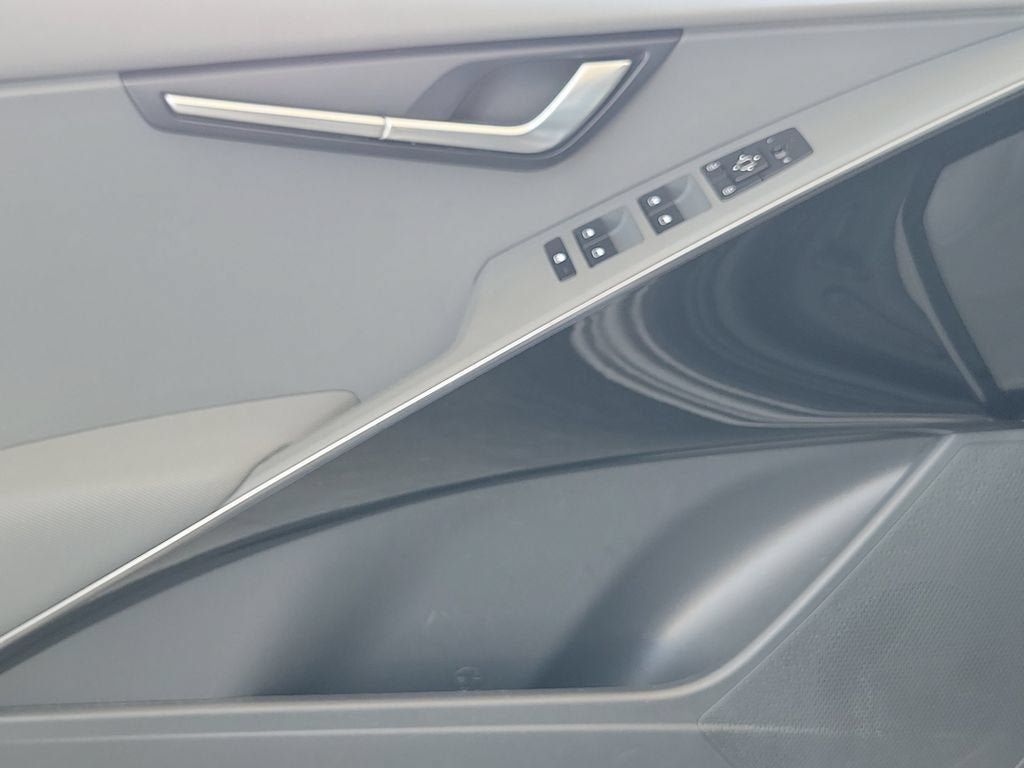 Used 2024 Kia Niro EX FWD image 20
