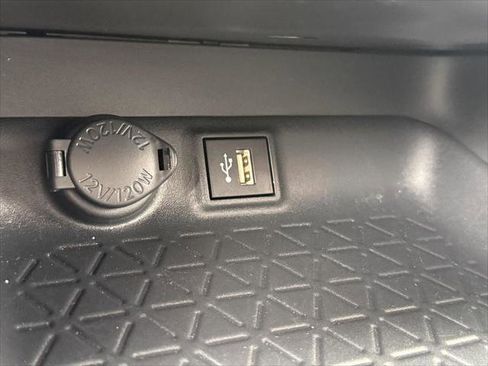 Certified 2025 Toyota RAV4 XLE w/ Convenience Package image 30