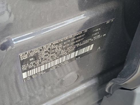 Used 2016 Toyota RAV4 LE FWD image 32