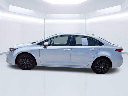 Used 2025 Toyota Corolla LE FWD image 7