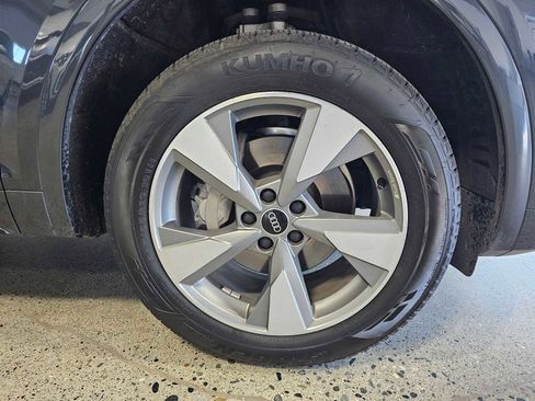 Used 2025 Audi Q5 2.0T Premium w/ Convenience Plus Package image 9