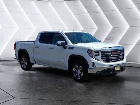Used 2025 GMC Sierra 1500 SLT AWD/4WD image 8