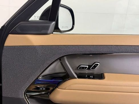 New 2026 Land Rover Range Rover Sport SE image 18
