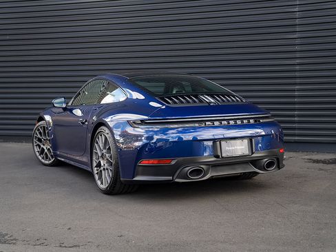 Certified 2025 Porsche 911 Carrera image 3