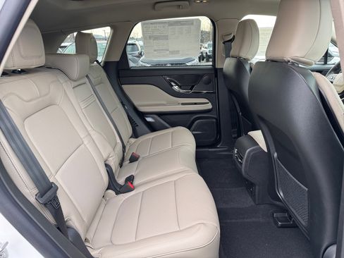 New 2026 Lincoln Corsair Grand Touring image 28