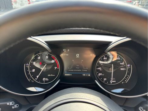 Used 2020 Alfa Romeo Giulia Ti w/ Active Blind Spot Package AWD/4WD image 22