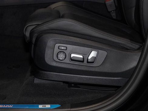 Used 2026 BMW X5 xDrive40i w/ Premium Package image 16