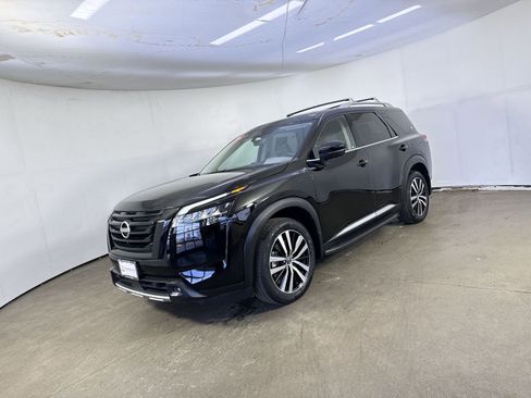 Certified 2023 Nissan Pathfinder Platinum w/ Lighting Package (N93) image 2