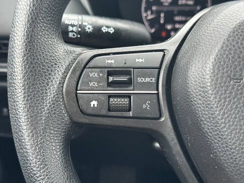 Used 2025 Honda HR-V LX image 19