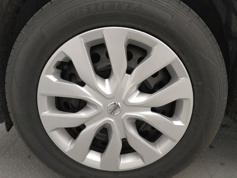 Used 2020 Nissan Rogue S FWD image 31