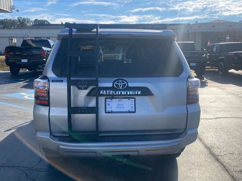 Used 2023 Toyota 4Runner TRD Off-Road image 6