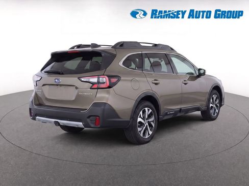 Used 2022 Subaru Outback Limited AWD/4WD image 4