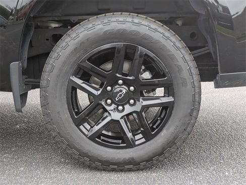 Used 2023 Chevrolet Silverado 1500 Custom image 14