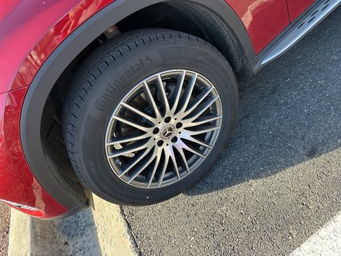 Certified 2025 Mercedes-Benz GLC 300 4MATIC image 7