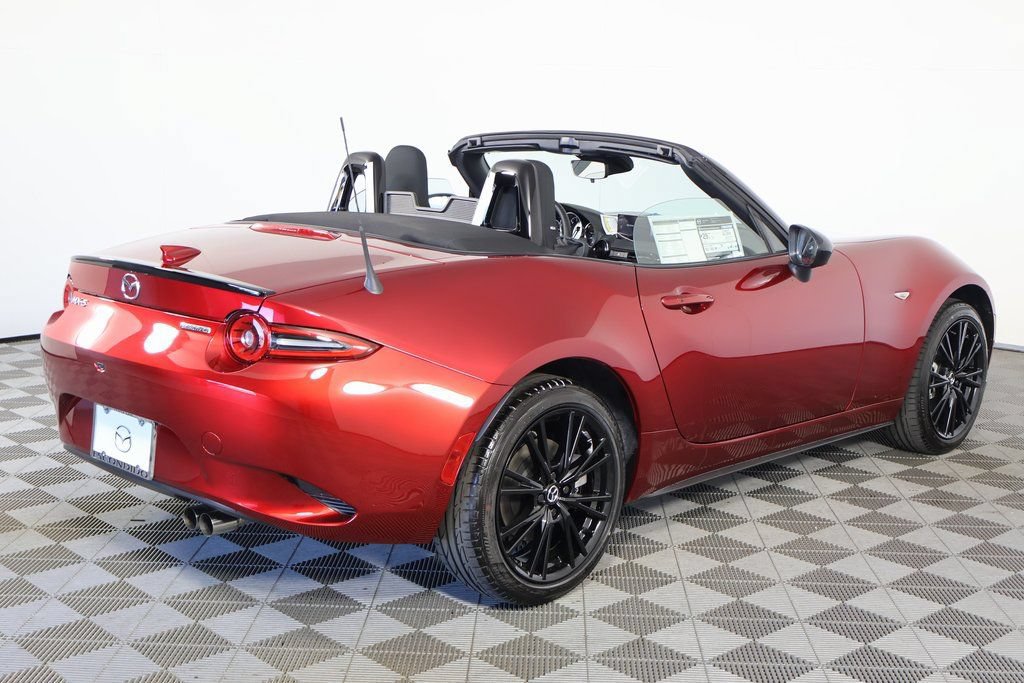 New 2026 MAZDA MX-5 Miata Club w/ Interior Package RWD image 4