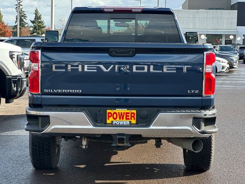 Used 2021 Chevrolet Silverado 2500 LTZ w/ LTZ Convenience Package image 5