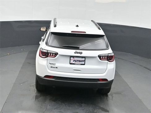 New 2026 Jeep Compass Latitude image 32