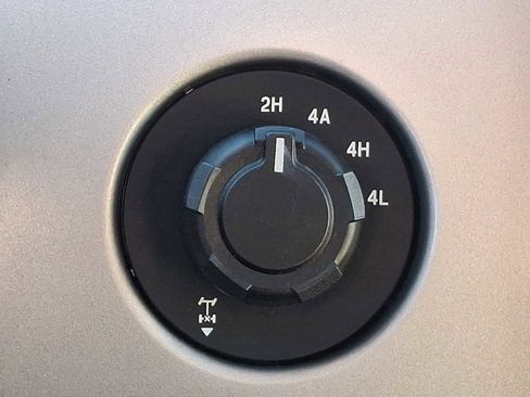 Used 2013 Ford F150 Lariat w/ Lariat Chrome Pkg image 26