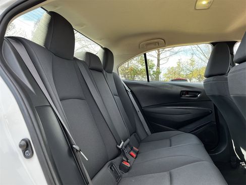 Used 2024 Toyota Corolla LE image 25