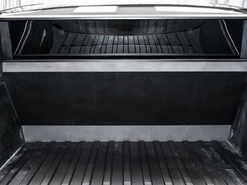 Used 2024 Tesla Cybertruck AWD Crew Cab image 89