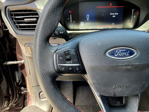 Used 2023 Ford Escape ST-Line w/ Tech Pack #1 FWD image 18