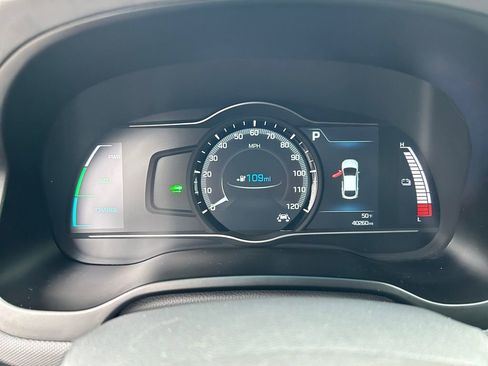 Used 2019 Hyundai Ioniq Limited image 16