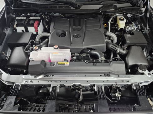 New 2026 Toyota Tundra Limited AWD/4WD image 8
