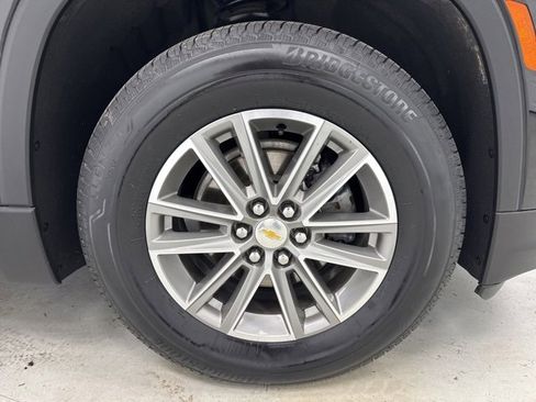 Used 2023 Chevrolet Traverse LT w/ LPO, Floor Liner Package image 32