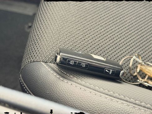 Used 2025 MAZDA CX-50 AWD 2.5 S w/ Select Package image 18