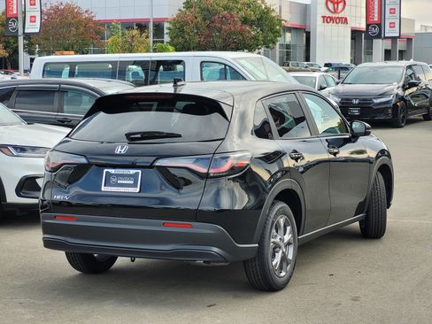 Used 2026 Honda HR-V LX image 5