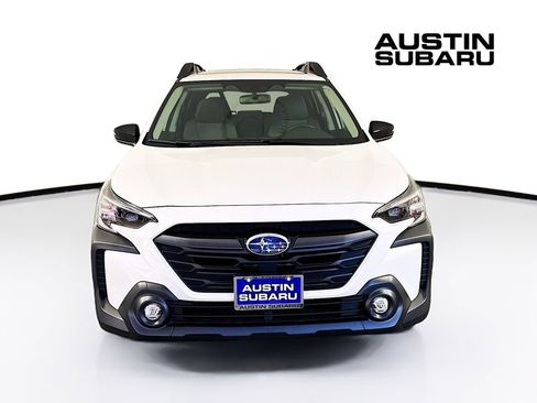 Certified 2025 Subaru Outback Premium image 3