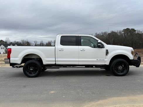 Used 2018 Ford F250 Lariat w/ Lariat Value Package image 4