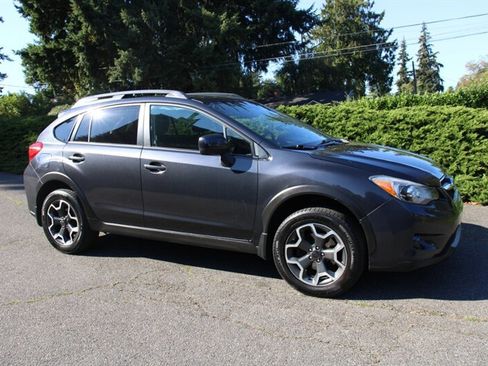 Used 2013 Subaru Crosstrek 2.0i Limited w/ Popular Pkg 1 AWD/4WD image 2