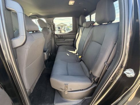 Used 2024 Toyota Tacoma SR5 AWD/4WD image 10