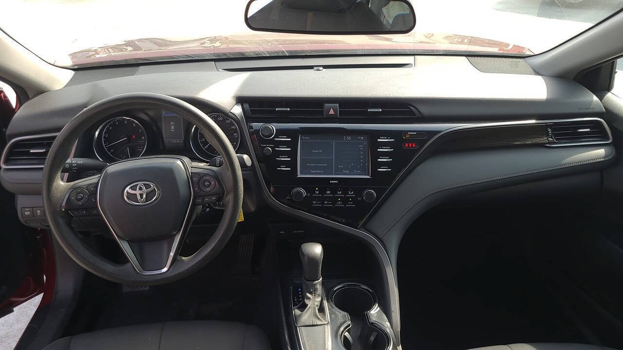 Used 2020 Toyota Camry LE FWD image 10