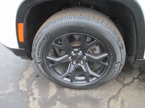 Used 2024 Jeep Wagoneer Series II image 13