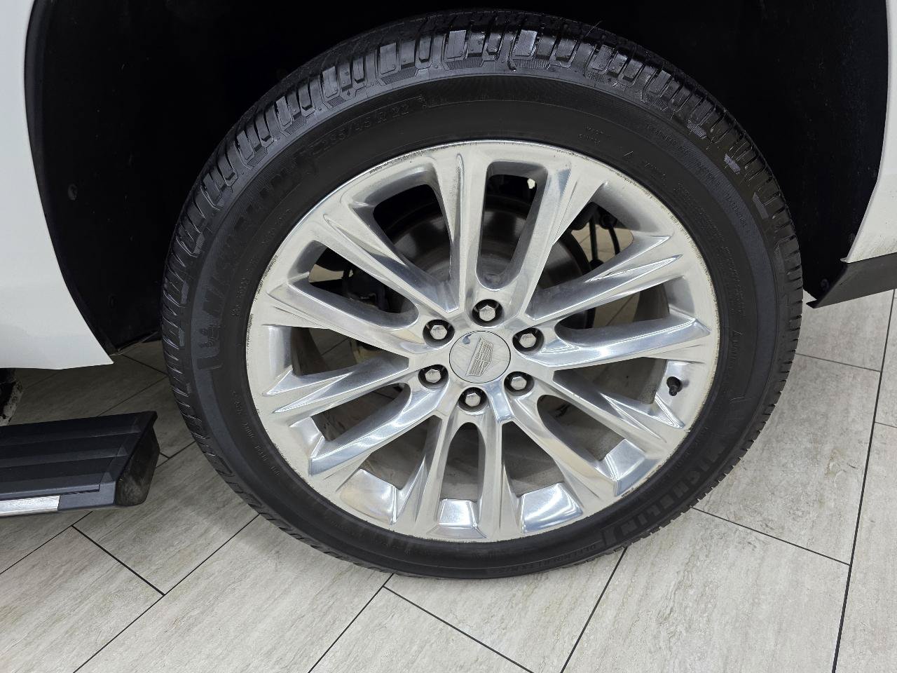 Used 2019 Cadillac Escalade Premium Luxury AWD/4WD image 46