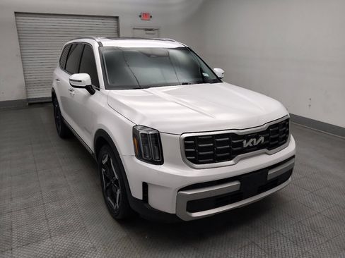 Used 2024 Kia Telluride S AWD/4WD image 13