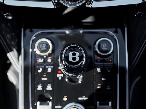 Used 2024 Bentley Flying Spur S V8 image 61