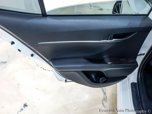 Used 2021 Toyota Camry SE FWD image 25