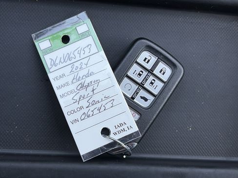 Used 2024 Honda Odyssey Sport image 33