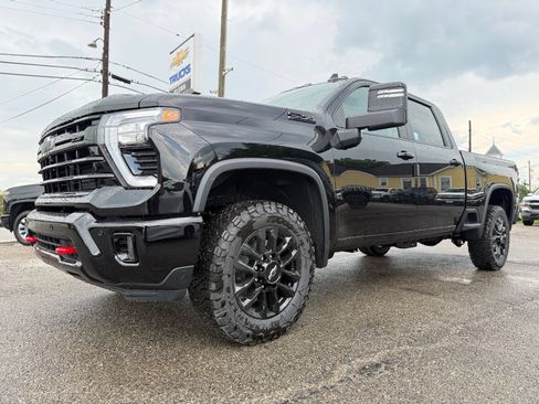New 2026 Chevrolet Silverado 2500 LT w/ Trail Boss Package AWD/4WD image 2