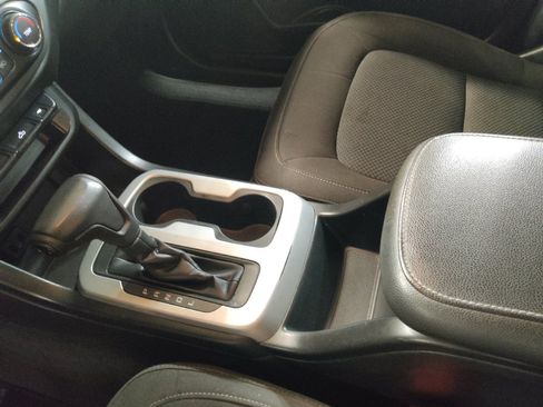 Used 2021 Chevrolet Colorado LT RWD image 26