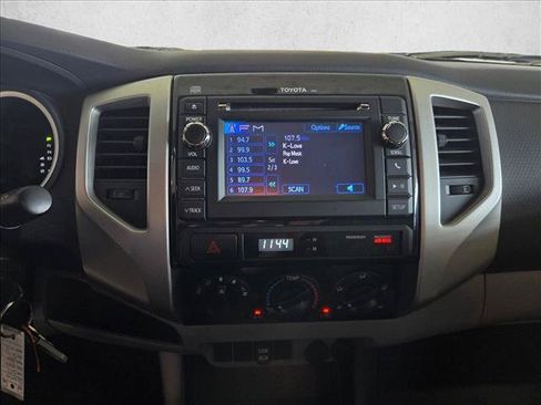 Used 2013 Toyota Tacoma PreRunner w/ SR5 Pkg RWD image 12