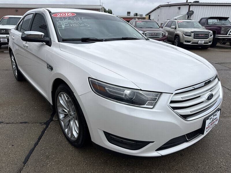 Used 2016 Ford Taurus Limited FWD image 11