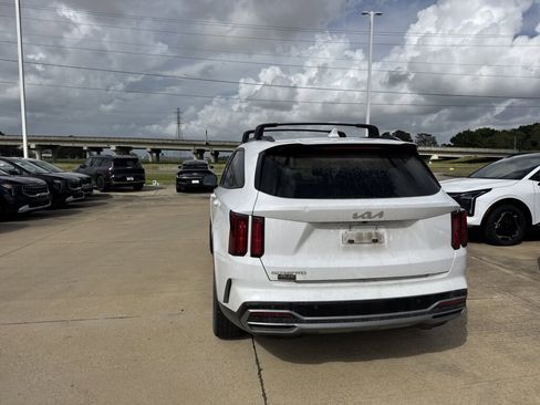 Used 2023 Kia Sorento SX FWD image 16