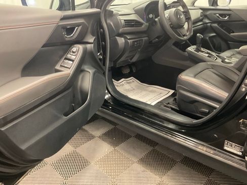 Used 2024 Subaru Crosstrek 2.5i Limited w/ Crosstrek Mirror Package AWD/4WD image 8
