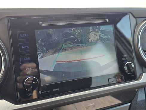 Used 2017 Toyota Tacoma TRD Sport w/ Tow Package RWD image 37