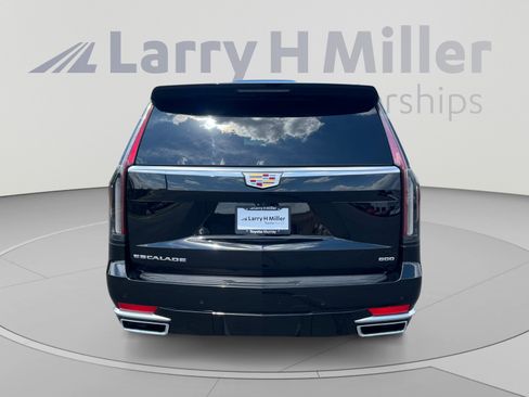 Used 2021 Cadillac Escalade ESV Premium Luxury Platinum w/ Heavy-Duty Trailer Package AWD/4WD image 4
